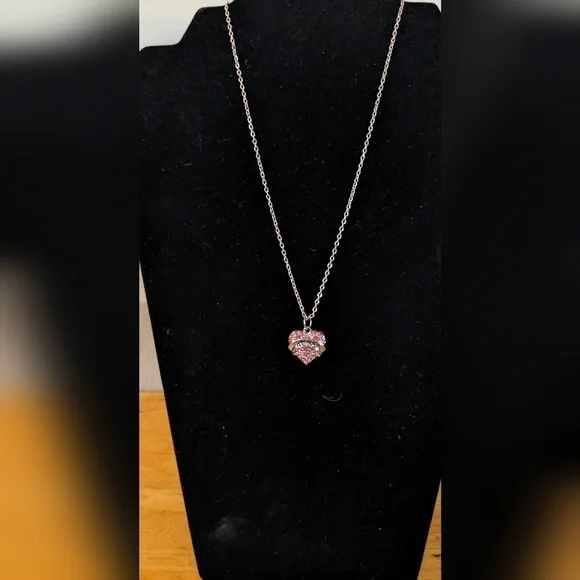 New heart necklace, Nana, Mom, Sister, Hope, Daughter, Lil Sis, Mid Sister - Picture 13 of 13